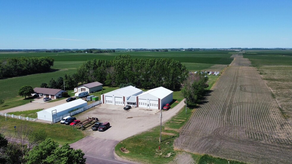 More Photos Of 31033 Wass Ave, Round Lake Industrial For Sale