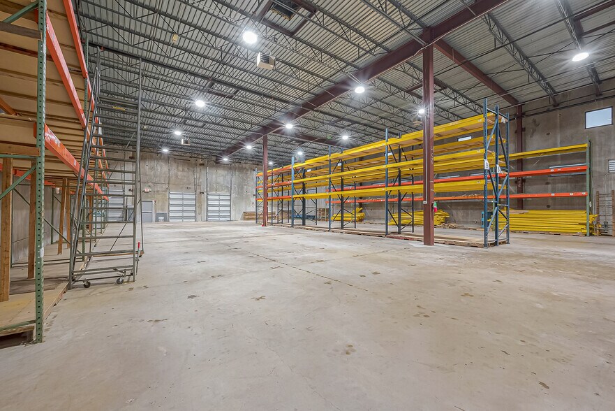 More Photos Of 11820 S Sam Houston Pkwy W, Houston Warehouse For Sale