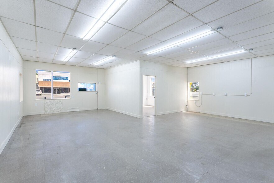 More Photos Of 37087 Main St, Burney Showroom For Sale