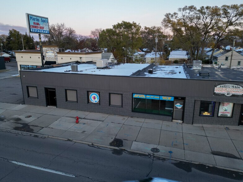 More Photos Of 24544 Van Dyke Ave, Center Line Light Distribution For Lease