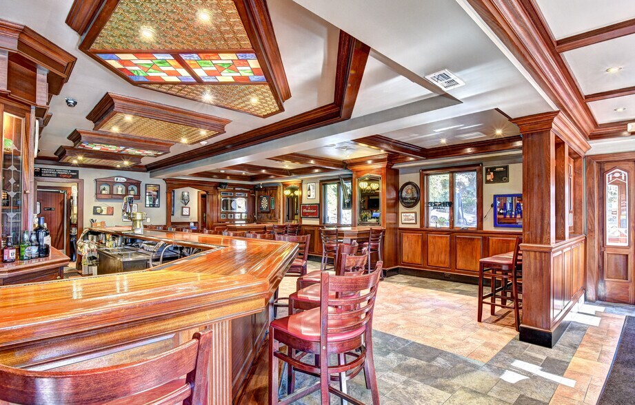 More Photos Of 337 N Liberty Dr, Tomkins Cove Restaurant For Sale