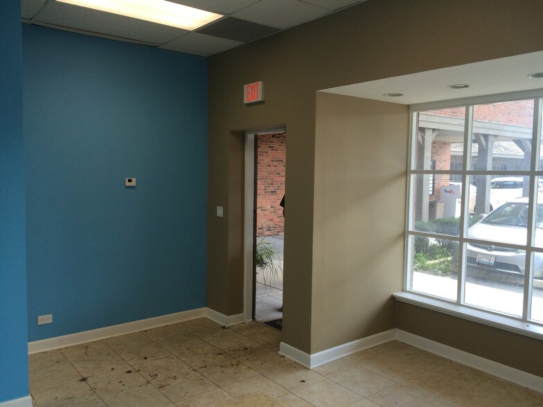 More Photos Of 100-130 Barrington Commons Ct, Barrington Unknown For Lease