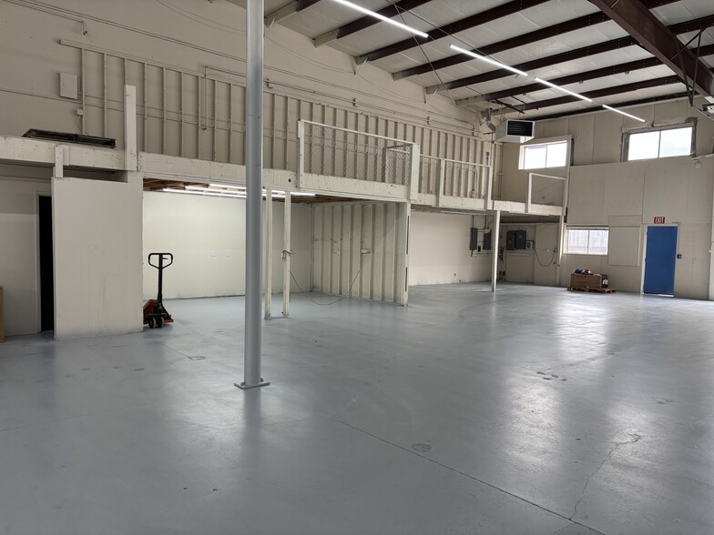 More Photos Of 163 SW Freeman Ave, Hillsboro Warehouse For Lease