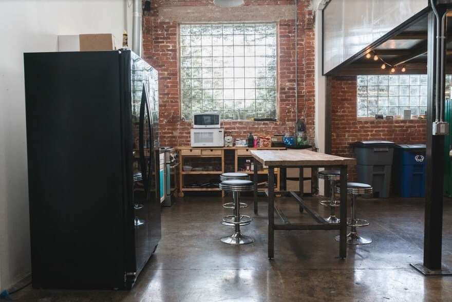 More Photos Of 2662-2684 Lacy St, Los Angeles Loft Creative Space For Lease