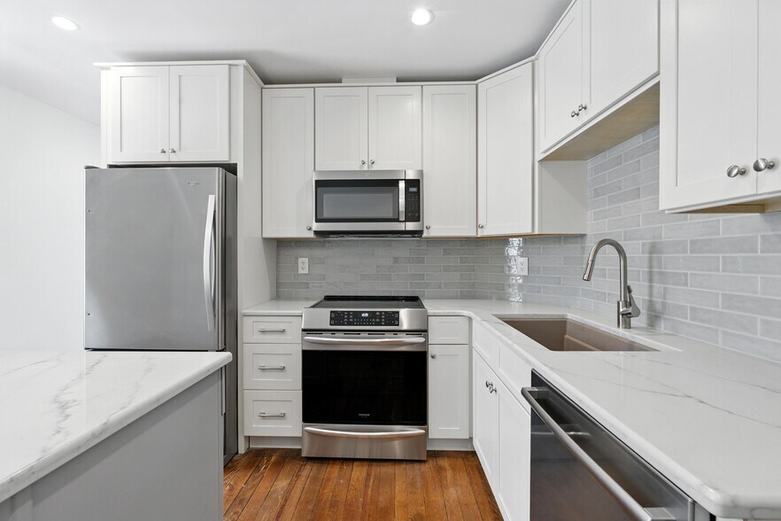 More Photos Of 329 High St, Chestertown Drugstore For Sale