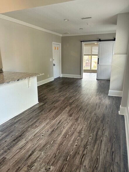 More Photos Of 323 4th St NE, Atlanta Apartments For Sale