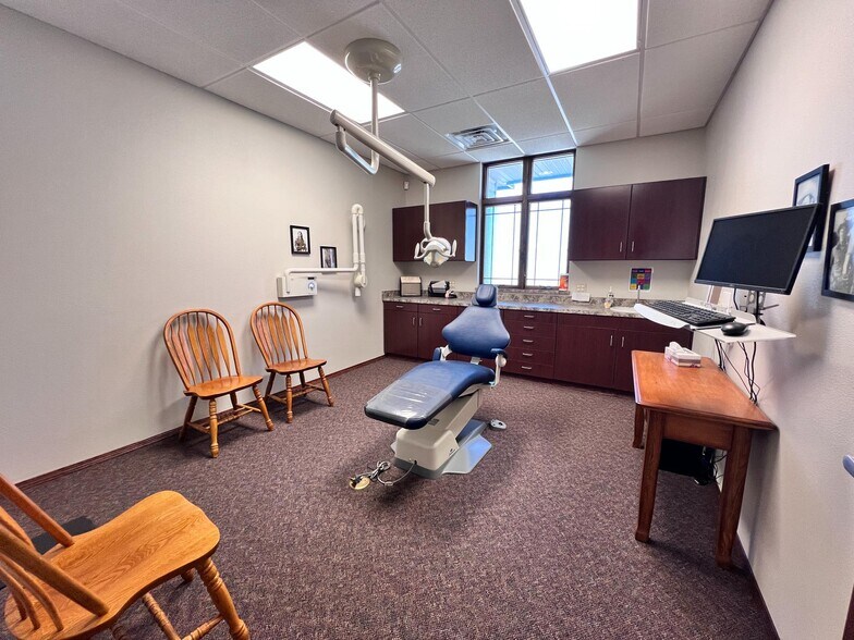 More Photos Of 202 Diamond Springs Trl, Ogallala Medical For Sale