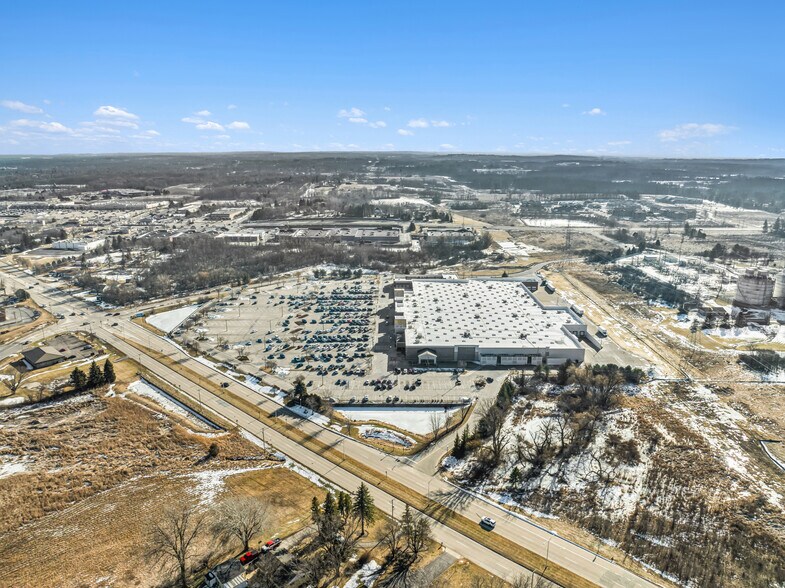 More Photos Of W190N9855 Appleton Ave, Germantown Freestanding For Sale