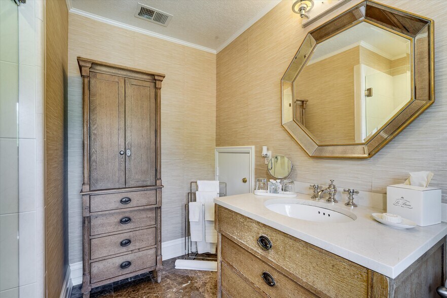 More Photos Of 1139 Lincoln Ave, Calistoga Hospitality For Sale