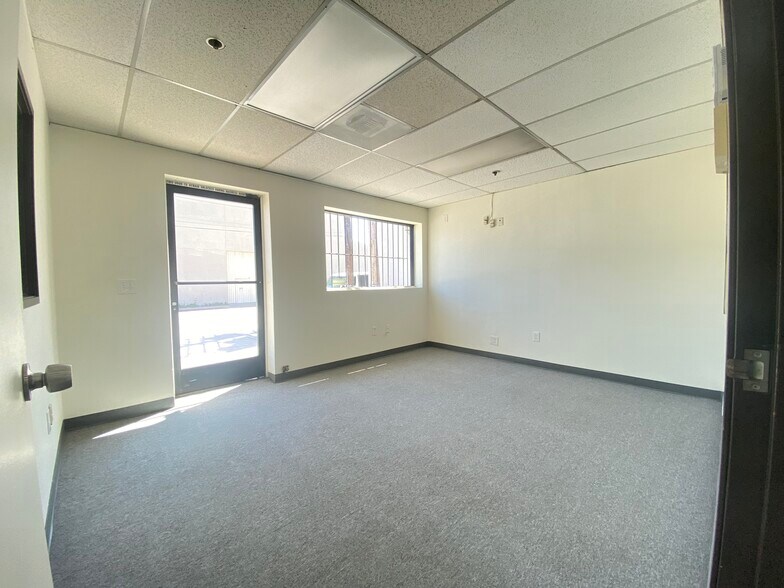 More Photos Of 3477 Hancock St, San Diego Manufacturing For Lease