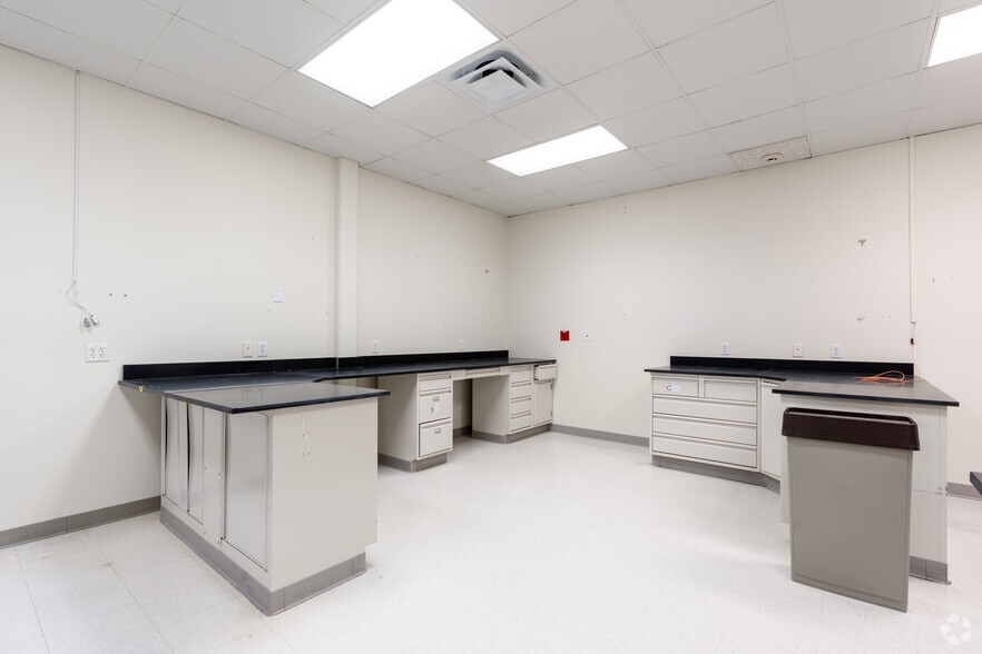 More Photos Of 4233 Technology Dr, Durham Research And Development For Lease