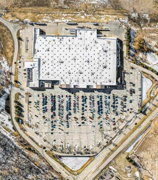 More Photos Of W190N9855 Appleton Ave, Germantown Freestanding For Sale