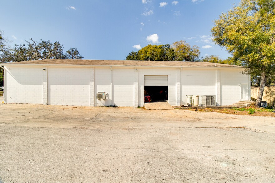 More Photos Of 103 Highland St, Orange City Warehouse For Sale