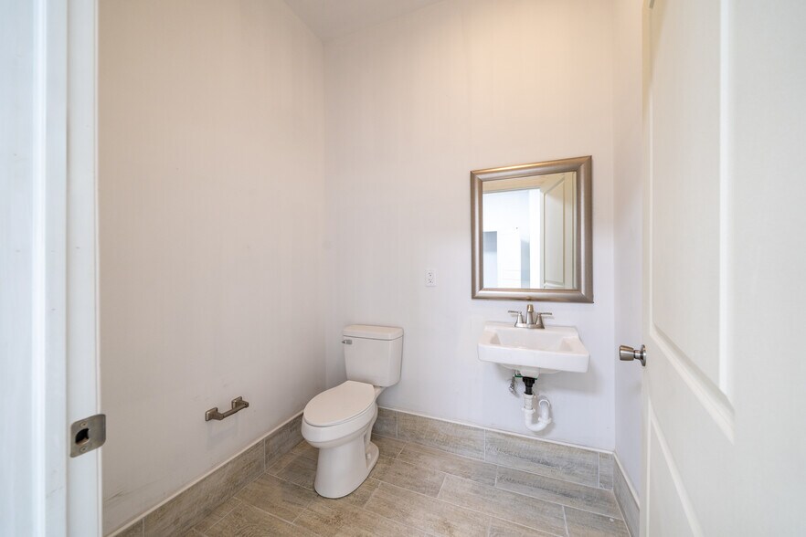 More Photos Of 1053-1055 Springfield Ave, Irvington Storefront For Lease