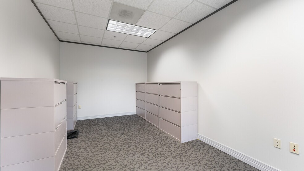 More Photos Of 9101 Lyndon B Johnson Fwy, Dallas Office For Lease