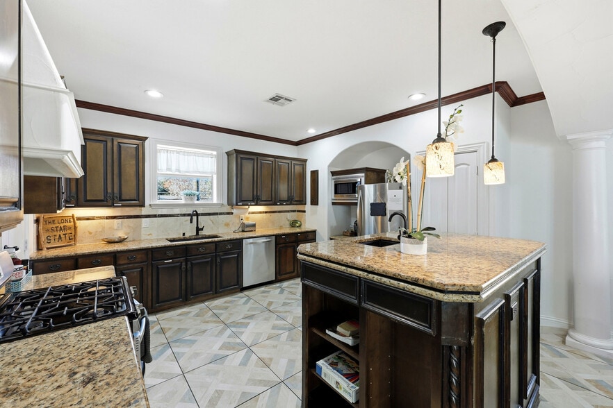 More Photos Of 5100 Mission Ave, Dallas Apartments For Sale
