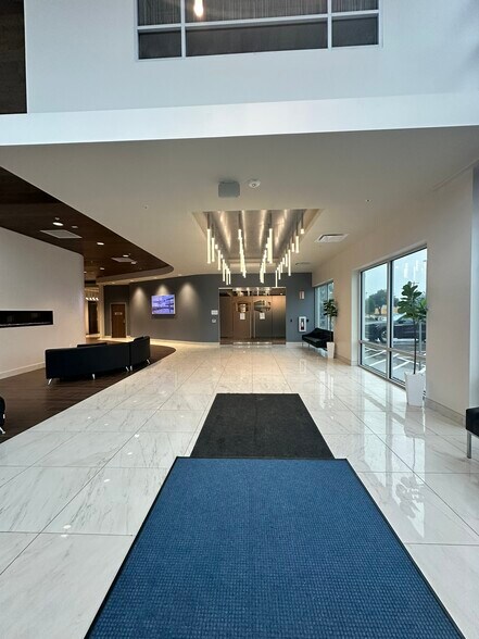 More Photos Of 505 S Friendswood Dr, Friendswood Medical For Lease