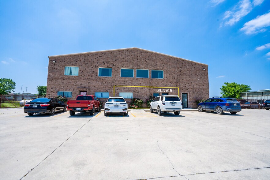 Primary Photo Of 3700 Highway 123, San Marcos Office For Lease