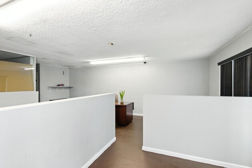 More Photos Of 5332 Beverly Blvd, Los Angeles Office Residential For Sale