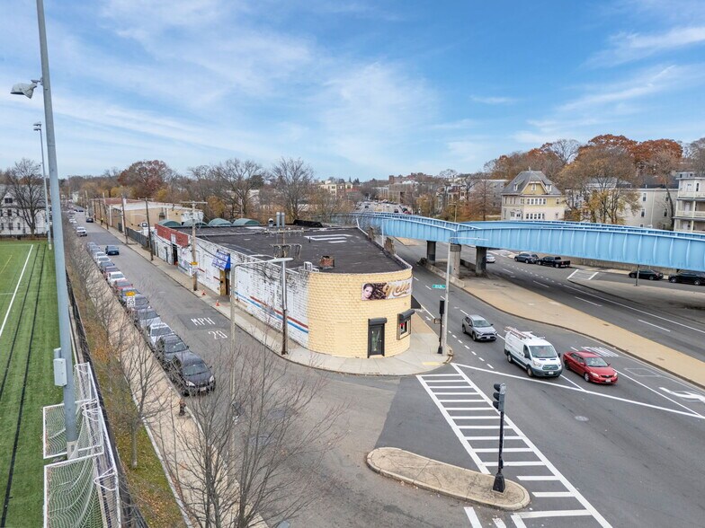 More Photos Of 310 Columbia Rd, Boston Auto Repair For Lease