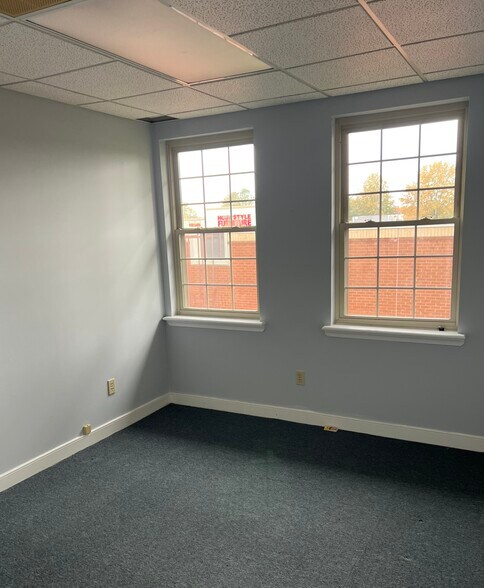 More Photos Of 3516 Plank Rd, Fredericksburg Office For Lease