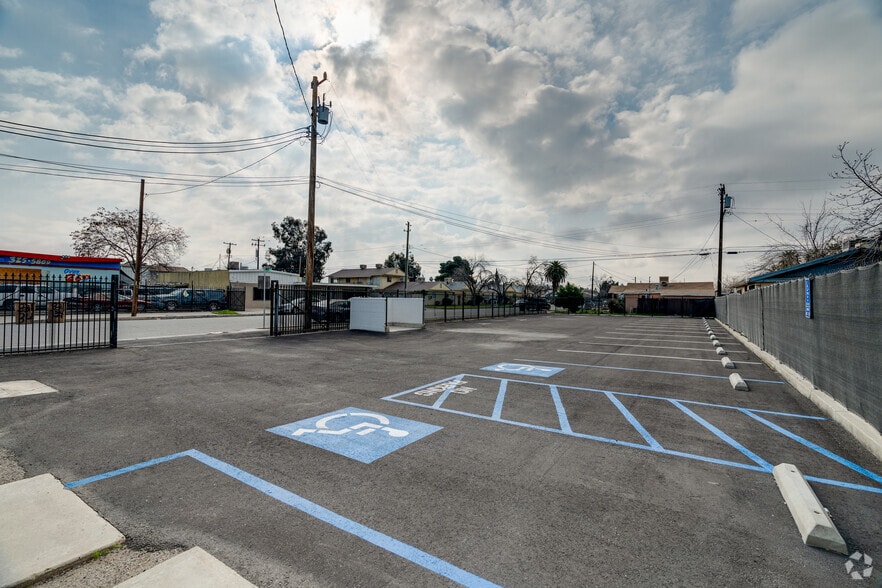 More Photos Of 901 34th St, Bakersfield Medical For Sale