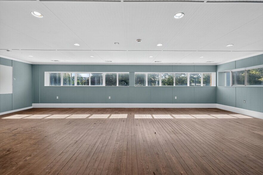 More Photos Of 1512 Garner Rd, Raleigh Warehouse For Lease