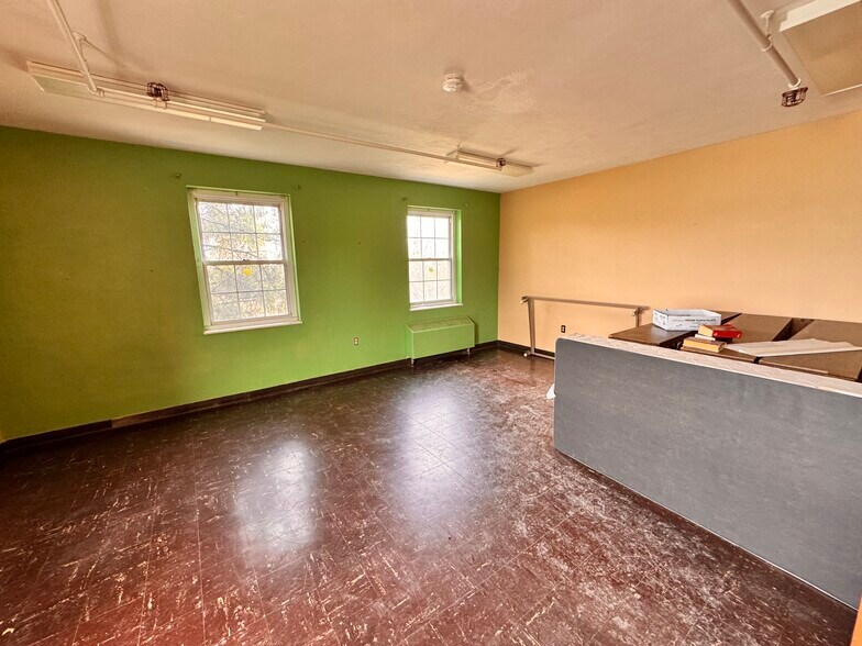 More Photos Of 618 Roswell NW Rd, Carrollton Healthcare For Sale
