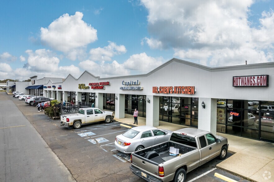 More Photos Of 100-126 Northwest Plaza Dr, Senatobia Unknown For Lease