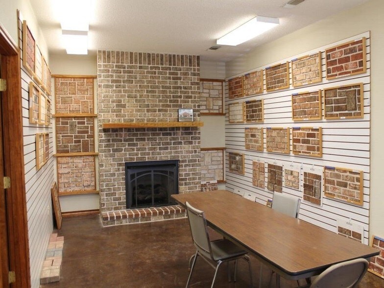 More Photos Of 3097 Brick Plant Rd, Snyder Manufacturing For Sale