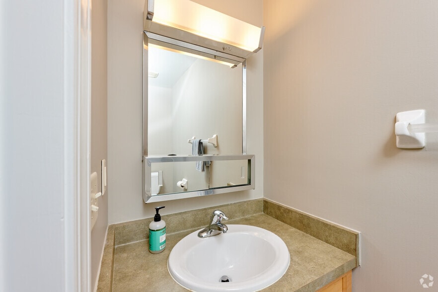 More Photos Of 290 Exchange Blvd, Rochester Apartments For Lease