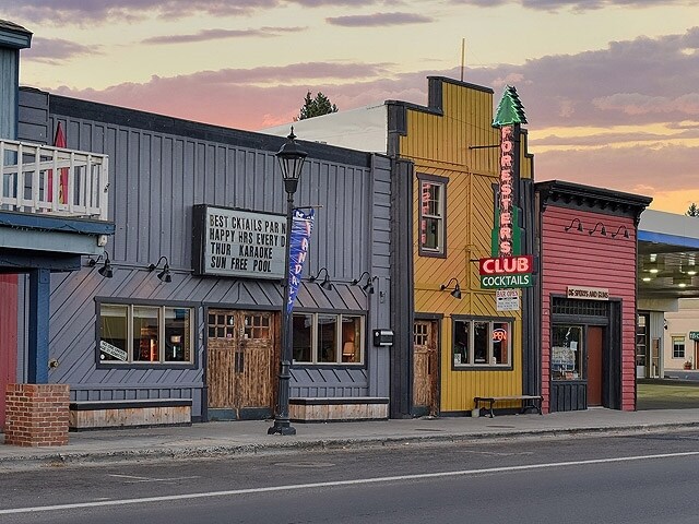 Primary Photo Of 304 E Lake St, McCall Bar For Sale