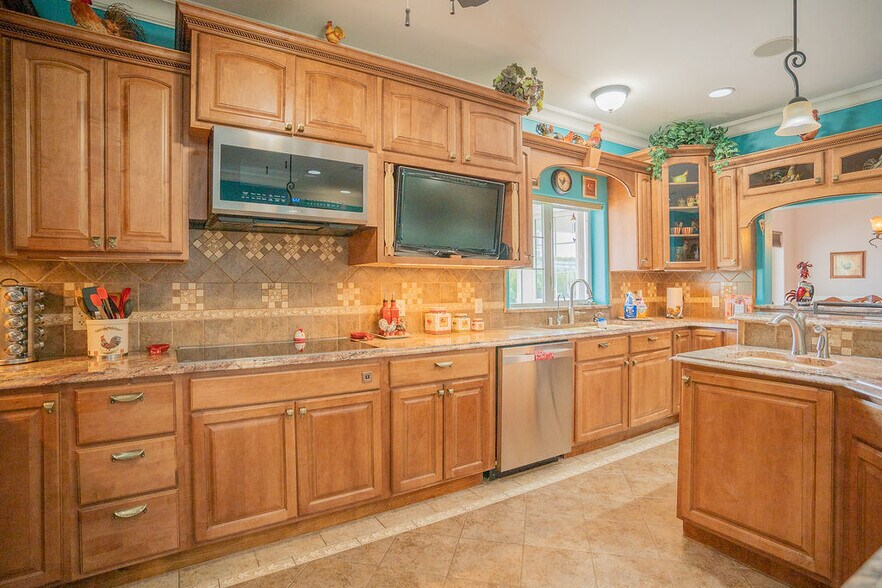 More Photos Of 455 Division St, Fairbanks Specialty For Sale