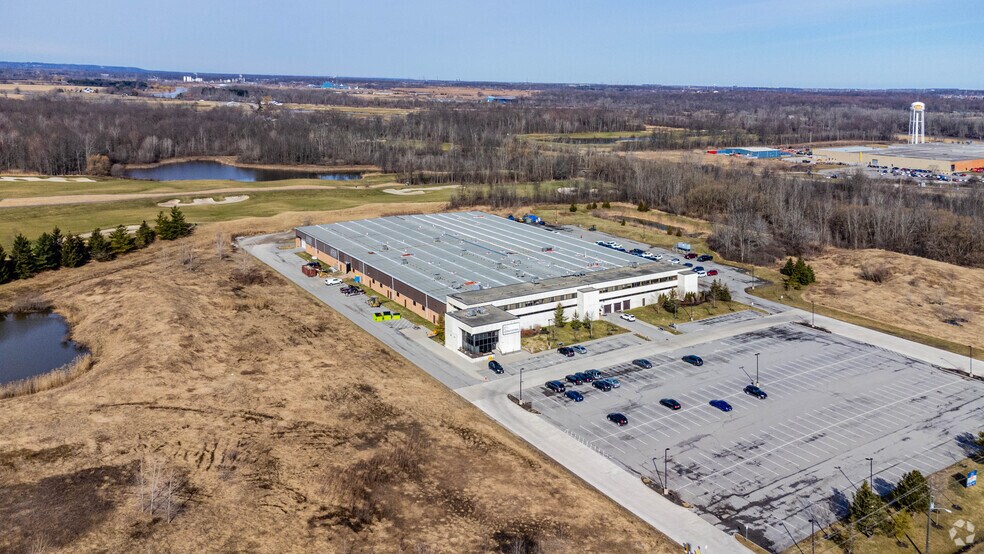 More Photos Of 9515 Montrose Rd, Niagara Falls Light Distribution For Lease