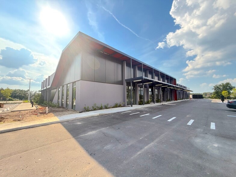 More Photos Of 7483 Sand Lake Commons Blvd, Orlando Medical For Lease