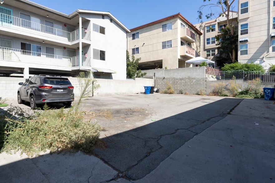 More Photos Of 934 Centennial St, Los Angeles Multifamily For Sale
