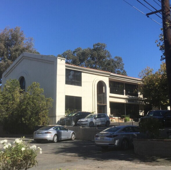 More Photos Of 28025 Dorothy Dr, Agoura Hills Office For Lease