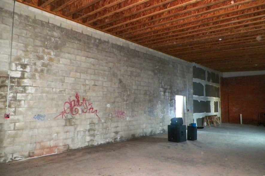 More Photos Of 301 Harris Ave, Providence Storefront For Sale