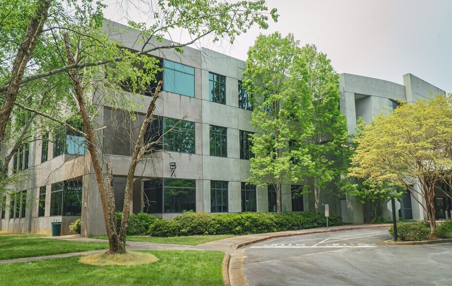 More Photos Of 5955 State Bridge Rd, Johns Creek Coworking Space