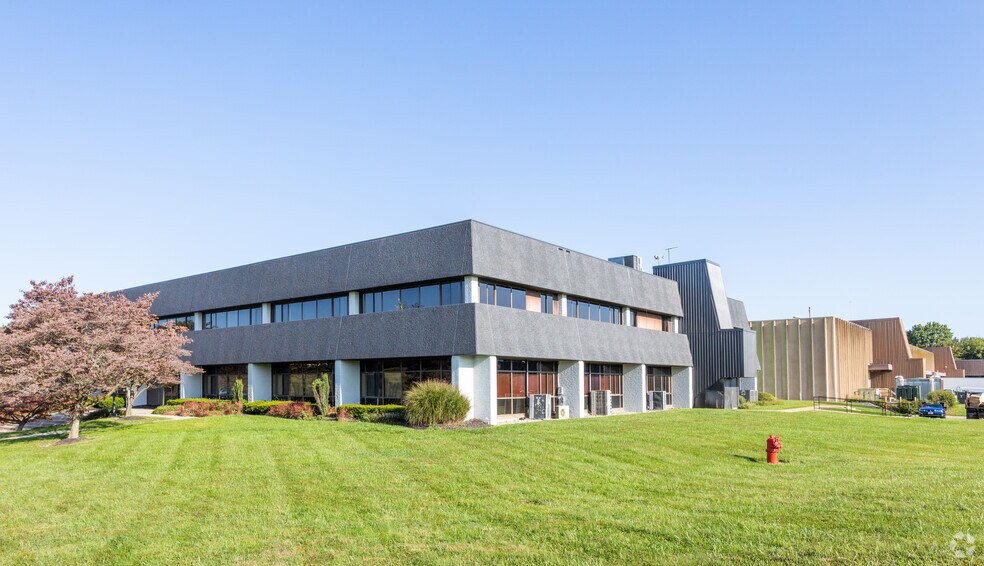 More Photos Of 1332 Londontown Blvd, Eldersburg Light Distribution For Lease