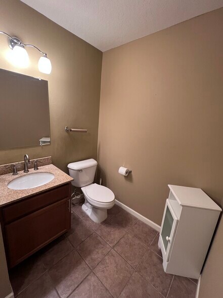 More Photos Of 4911-4915 Illinois Rd, Fort Wayne Office For Lease