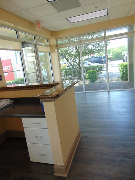 More Photos Of 2512 N Federal Hwy, Delray Beach Self Storage For Lease