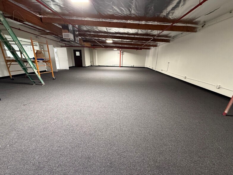 More Photos Of 487 Calle San Pablo, Camarillo Warehouse For Lease
