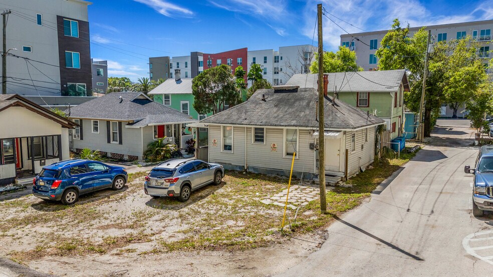 More Photos Of 7 Rhoda Ct S, Saint Petersburg Specialty For Sale