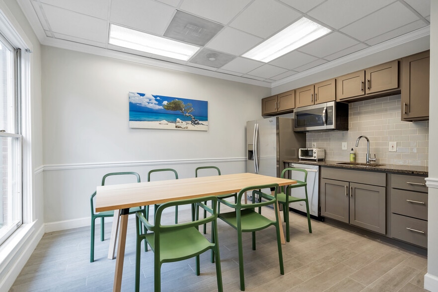More Photos Of 7000 Peachtree Dunwoody Rd NE, Atlanta Office For Lease