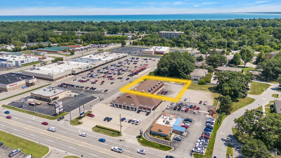 Primary Photo Of 3944-3954 24th Ave, Port Huron Storefront For Sale