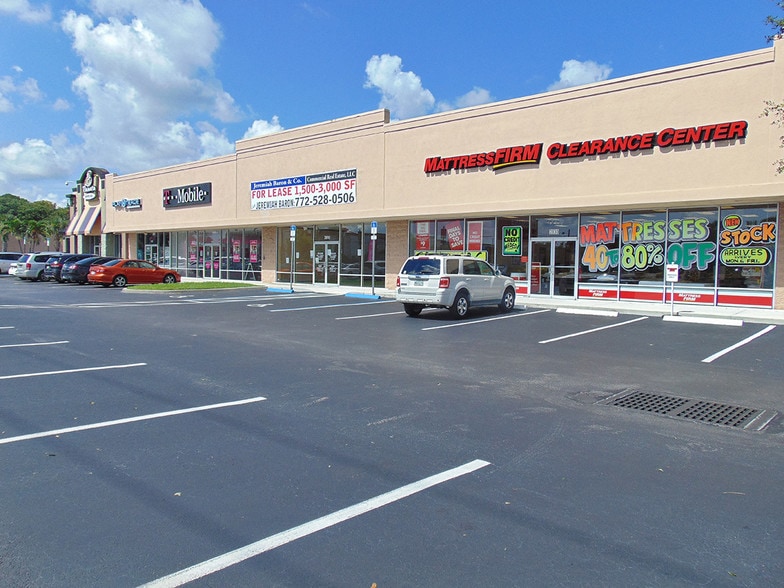More Photos Of 2670-2860 NW Federal Hwy, Jensen Beach Storefront For Sale