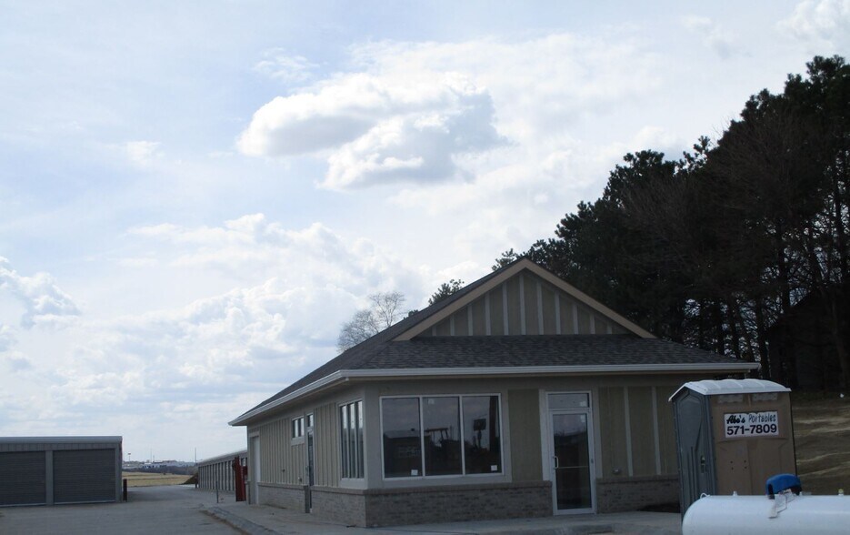 More Photos Of 9518 S 120th St, La Vista Self Storage For Sale