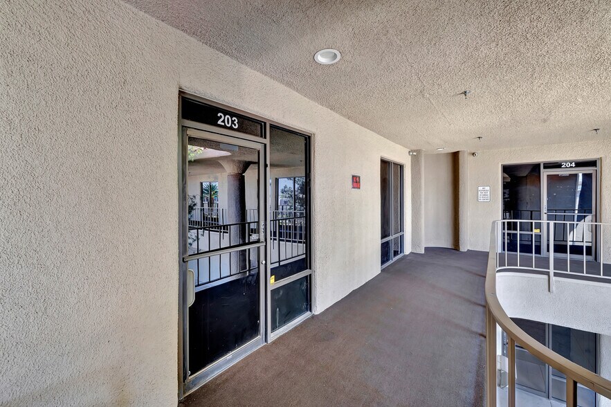 More Photos Of 5701 W Charleston Blvd, Las Vegas Medical For Sale