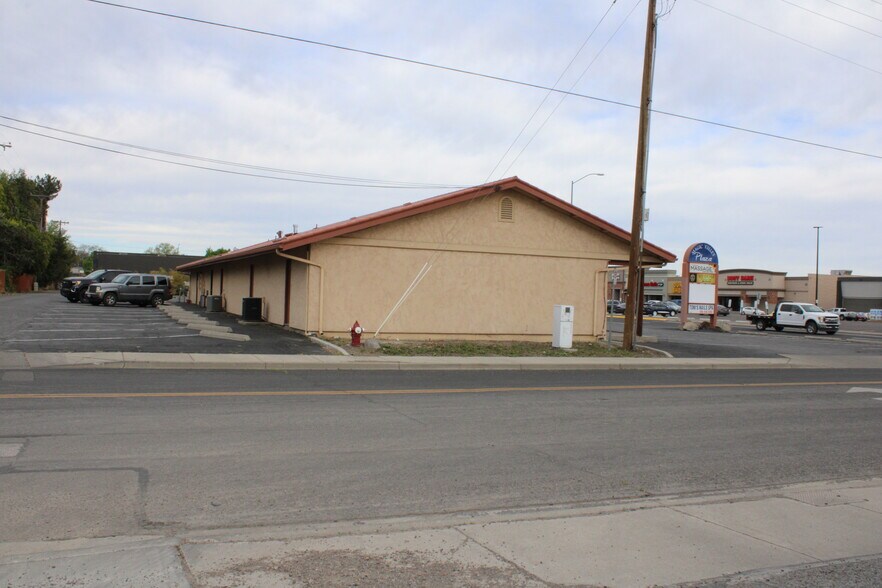 More Photos Of 1286-1296 Addison Ave E, Twin Falls Storefront Retail Office For Lease